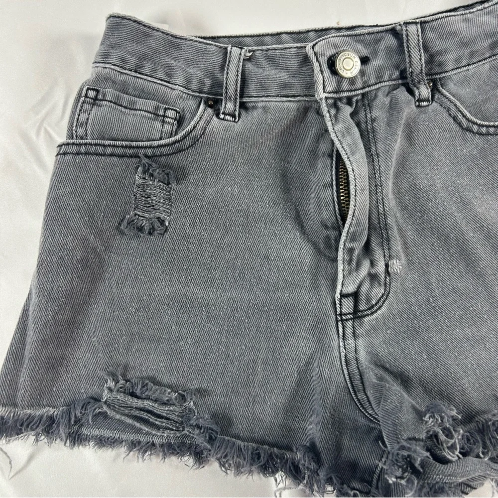 PacSun Women’s Charcoal Distressed‎ High Rise Gestival Jean Shorts Size 26
